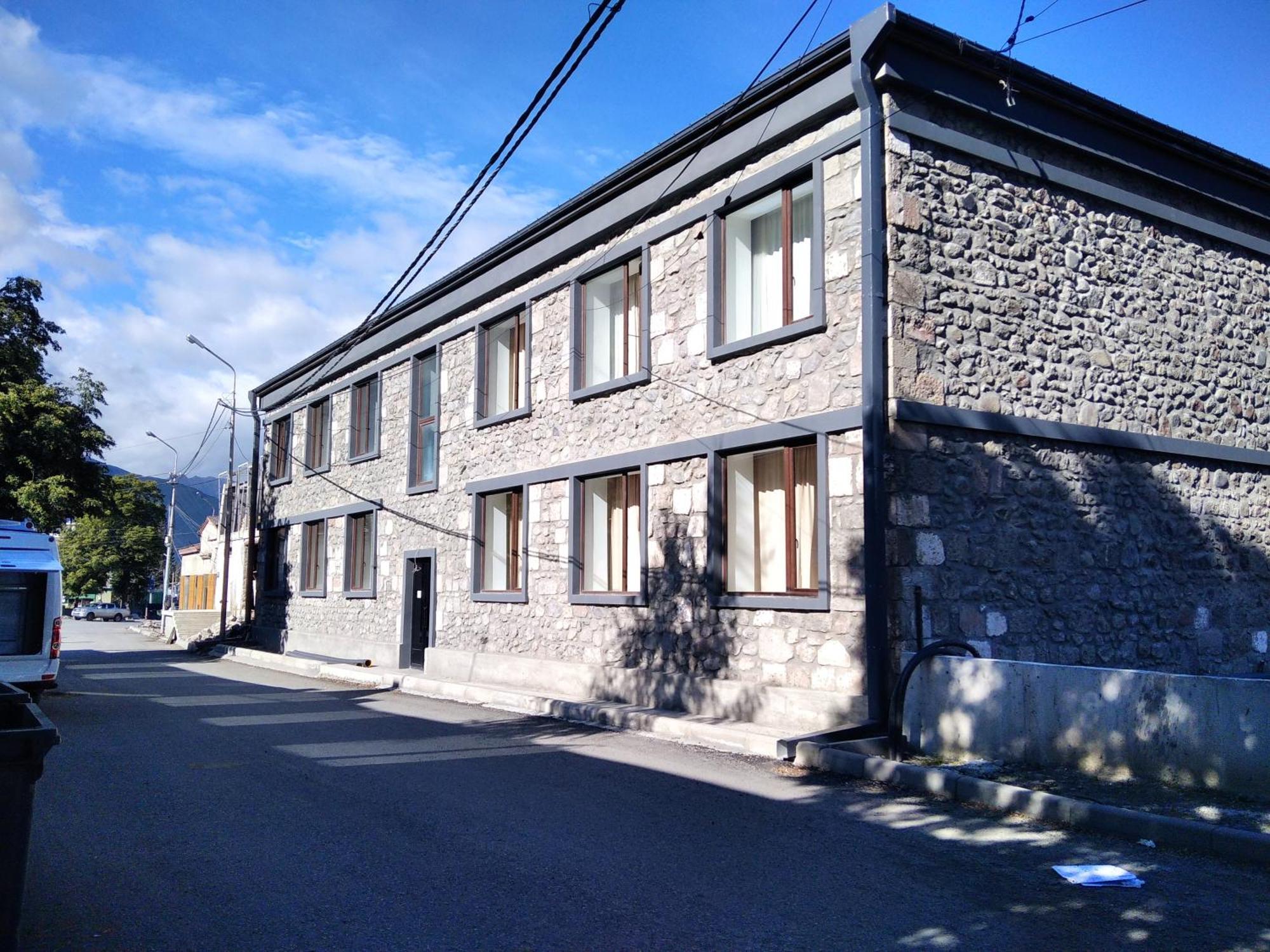 Aia Kazbegi Hotel Bagian luar foto