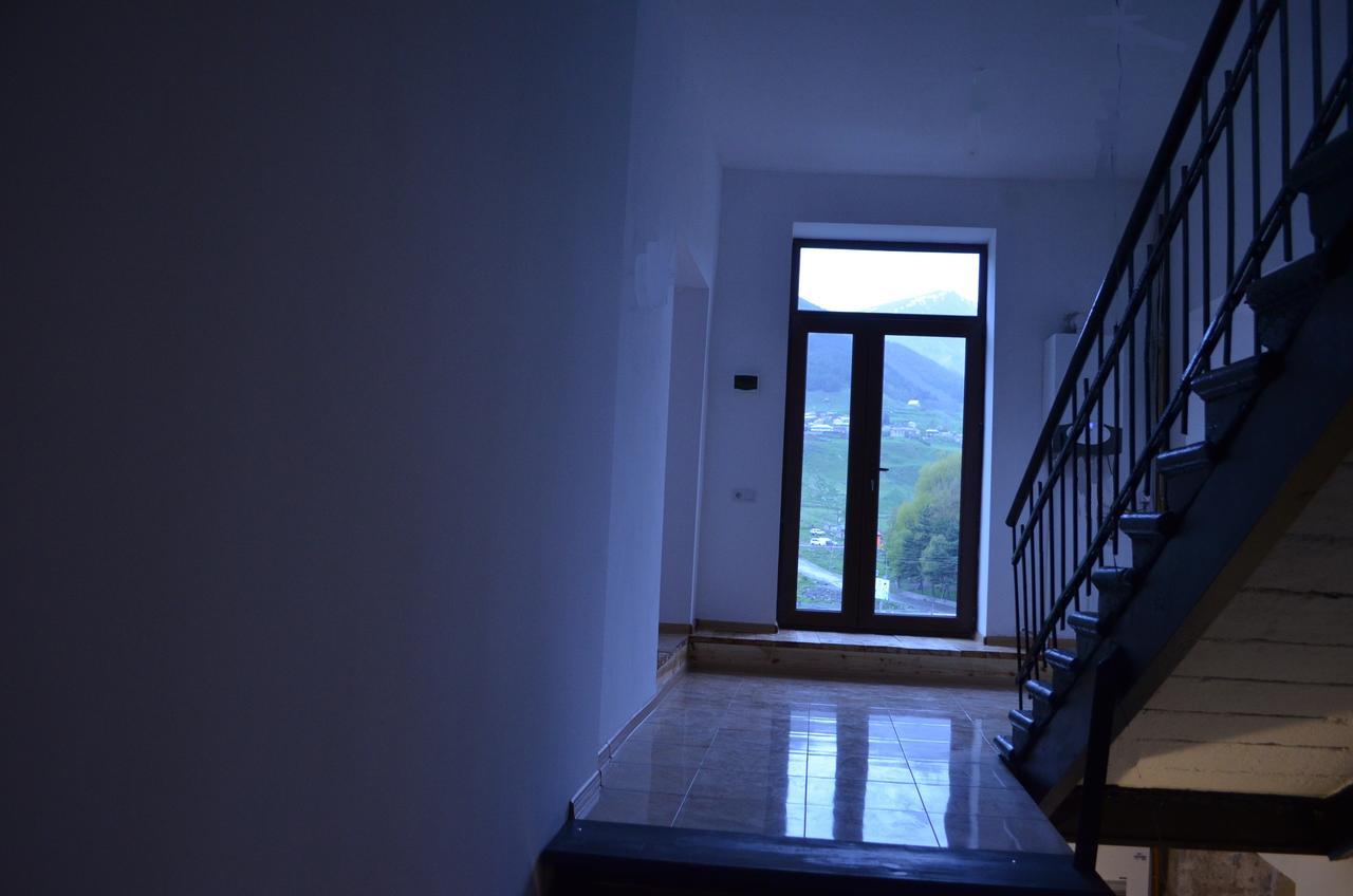 Aia Kazbegi Hotel Bagian luar foto